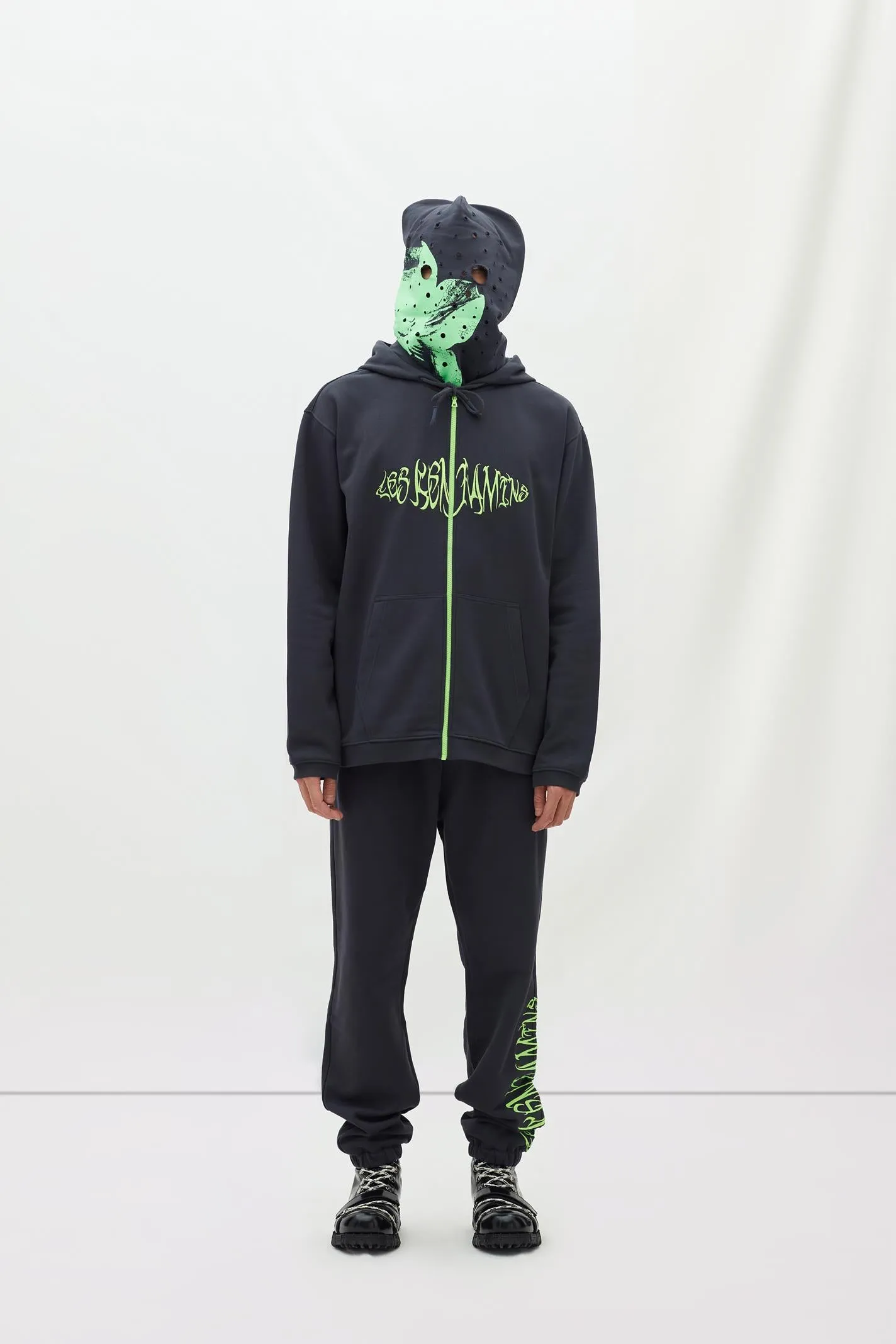 RELAXED ZIP HOODIE 003